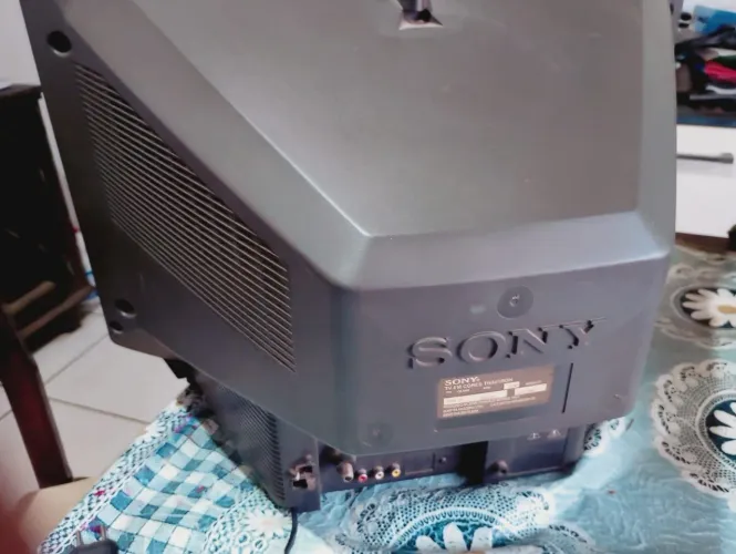 TV de tubo 20 polegadas.
