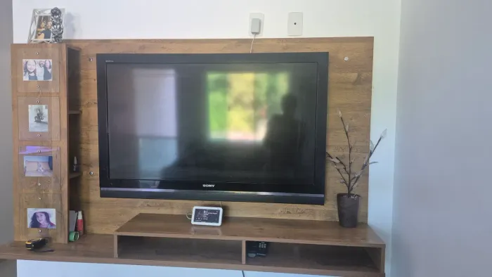 PAINEL DE TV EM MDF - 1,80 x 1,10 m