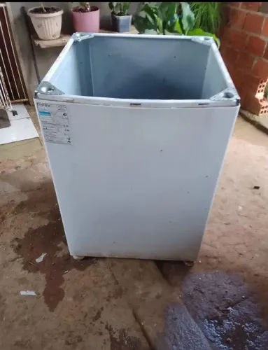 Gabinete da lavadora Brastemp ative 9KG usado