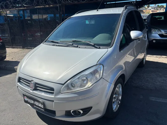 Fiat Idea Attractive 1.4 Fire Flex 8V 5P 2011