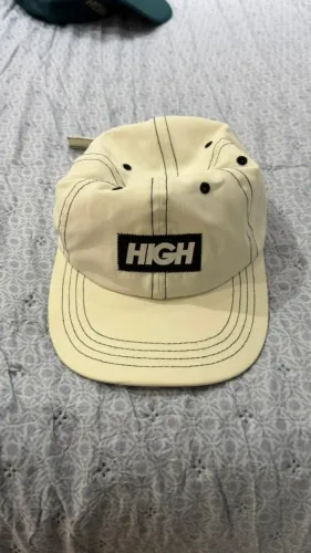 Boné HIGH
