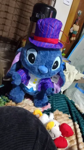Stitch mágico em pé