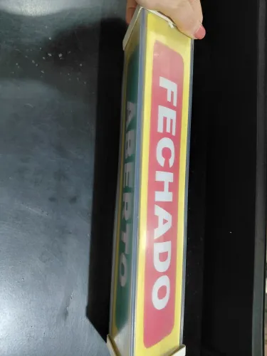 Placa caixa aberto/ fechado