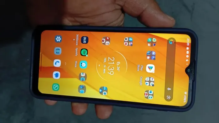 MOTOROLA ONE FUSION 128GB/ 4GB RAM