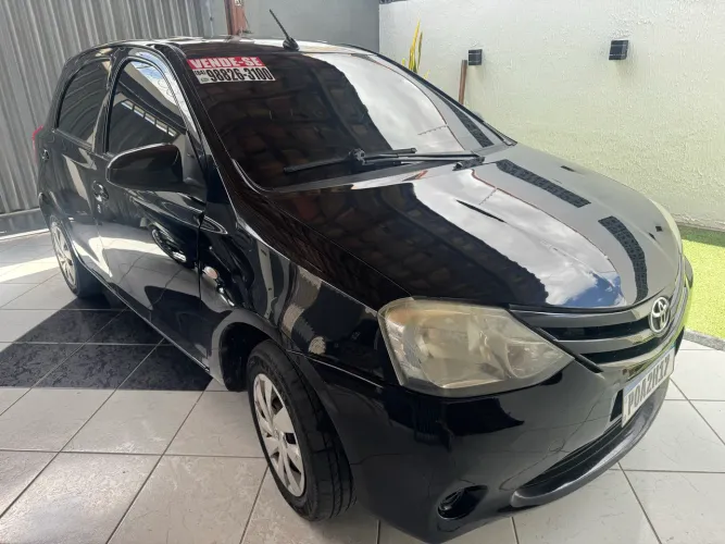 Toyota Etios X 1.3 Flex 16V 5P Mec. 2017