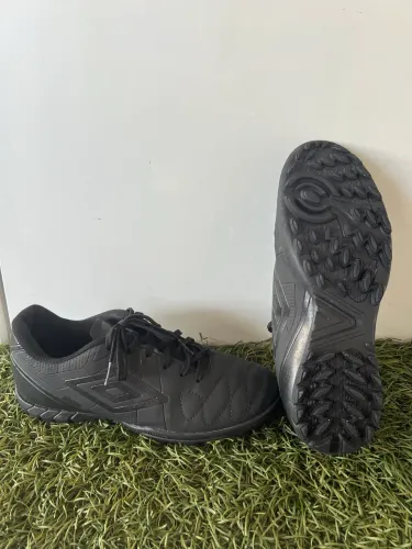 Vendo Chuteira Society Umbro n41
