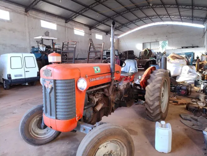 Trator Massey Ferguson 50x