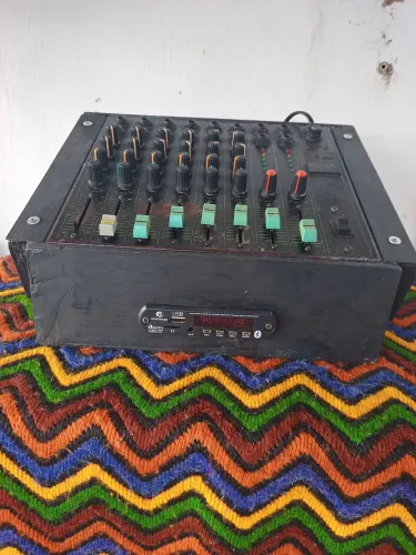 Mesa de som staner valor a negociar 