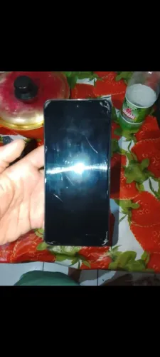 Vende-se realme C55,o trincado e apenas a película!,com marcas de uso