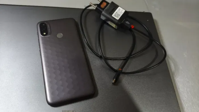 Moto e20