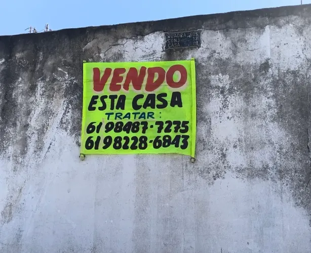Vendo casa no recanto das emas na quadra 605 perto de tudo