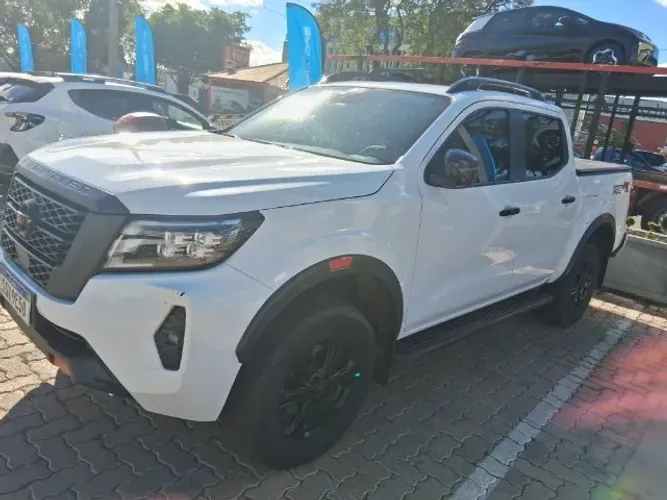 Nissan Frontier Pro4x CD 4X4 2.3 Bi-TB Die. AUT 2024