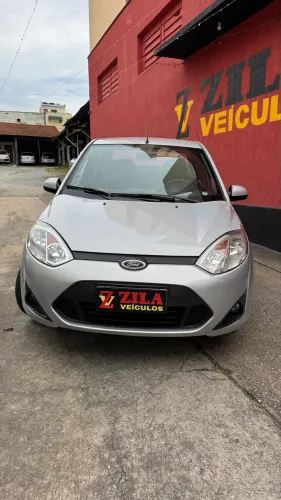 Ford Fiesta Sedan SE 1.6 8V Flex 4P 2014
