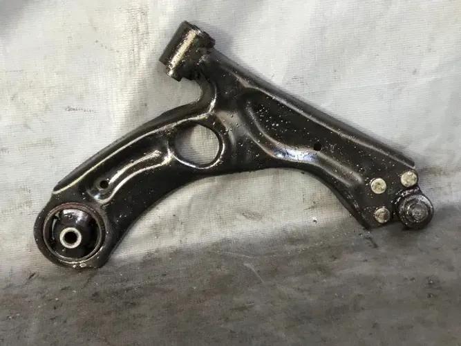    Bandeja Suspensão Dianteira Direita Onix Prisma Cobalt Spin