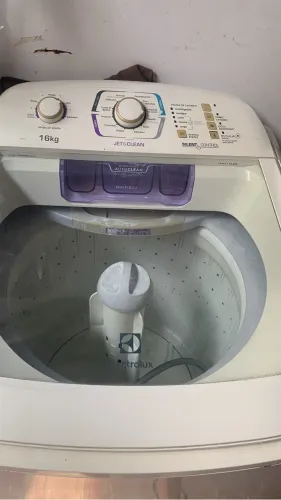 Máquina de lavar roupa Eletrolux 16kg