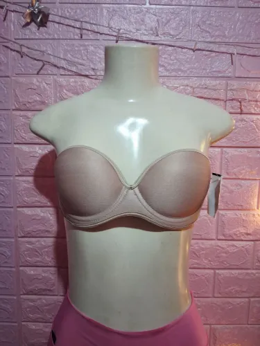 Sutiã de silicone na costa