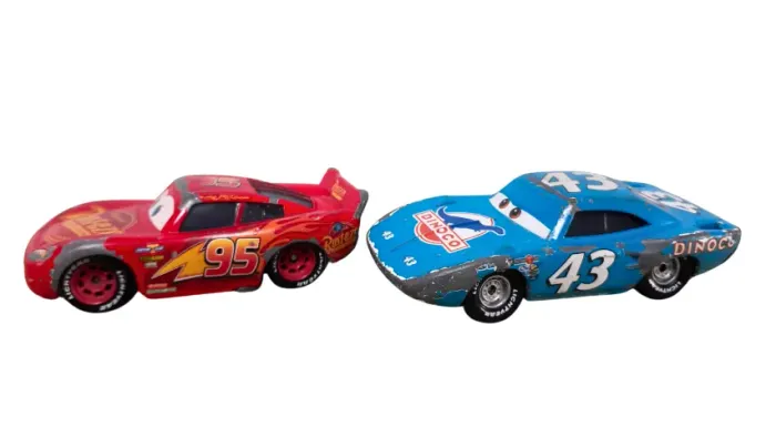 Mini Carros Disney Pixar 1:55 The King E Mcqueen Mattel (Usado)
