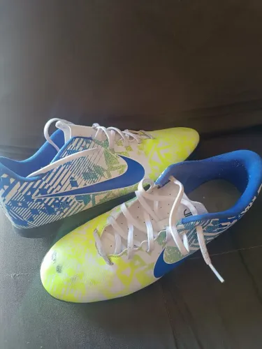 Vendo Chuteira Nike