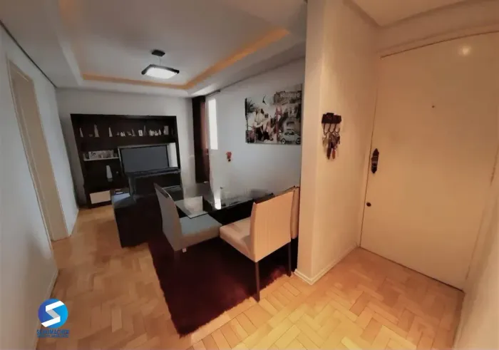 Edifício Aristocrata - Venda de apartamento com 2 dormitórios no bairro Petrópolis.