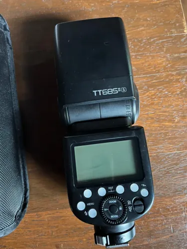 Flash Godox TT685II-S para Sony - ótimo estado + case