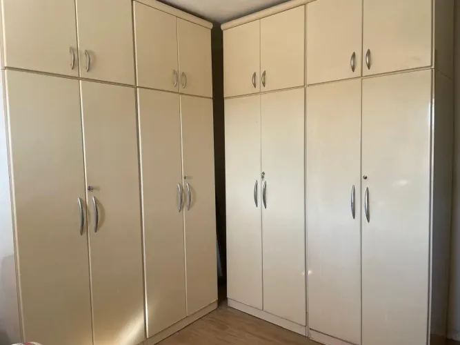 Guarda roupa 8 portas