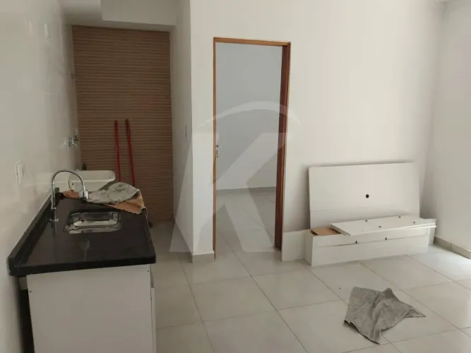 Condomínio com 45 m² com 2 dormitórios no bairro da Parada Inglesa