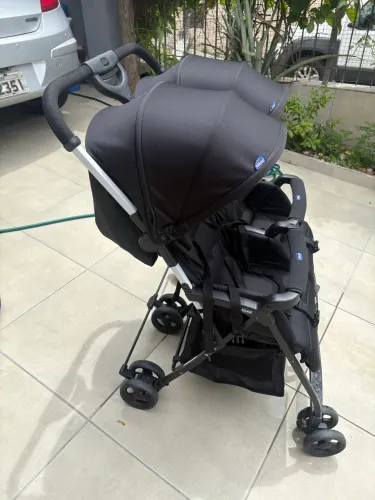 Carrinho de passeio de gêmeos Chicco Ohlalà