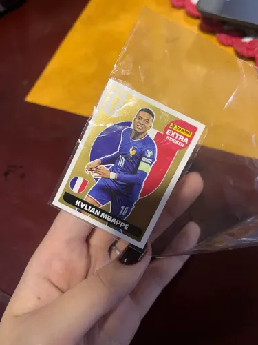 Figurinha Kylian Mbappé Legend Ouro Copa do Mundo 2026