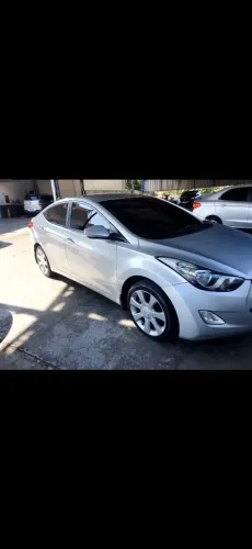 Hyundai Elantra GLS 1.8 16V Aut. 2012