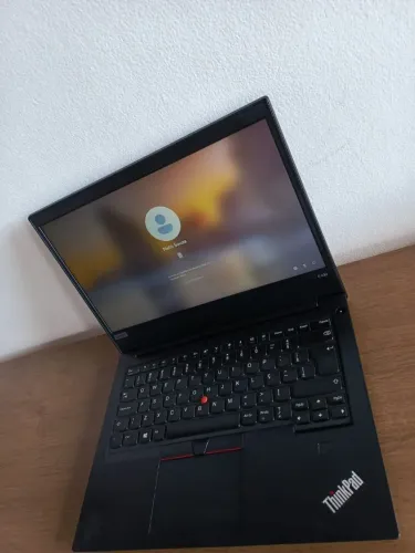 Notebook Lenovo E490