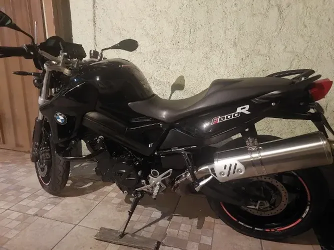 MOTO BMW F800r ESPORTIVA EM EXCELENTE ESTADO REVISADA.