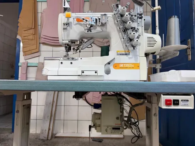 Maquina Costura Galoneira Elitronica, corte linha