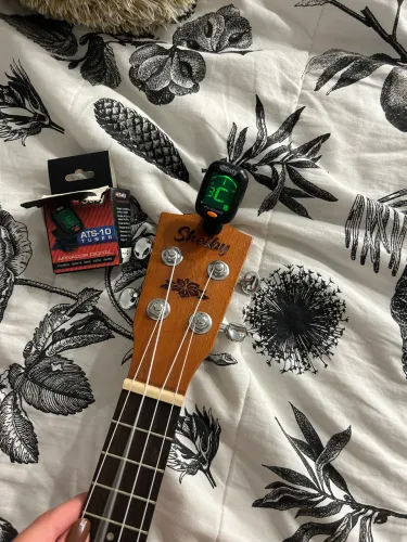 ukulele shelby + capa + afinador digital 