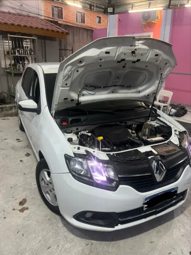 Renault Logan Dynamique Hi-flex 1.6 8V 4P 2014