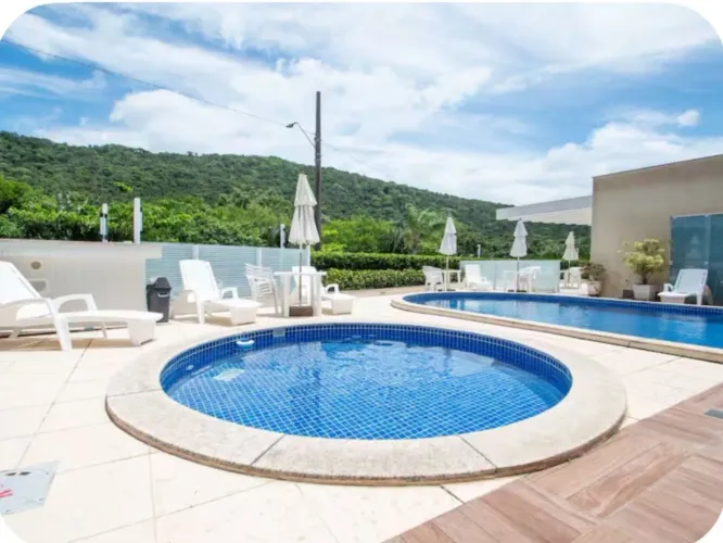 ? Seu Verão dos Sonhos nas Gaivotas! Apartamento com Piscina e Conforto nos Ingleses