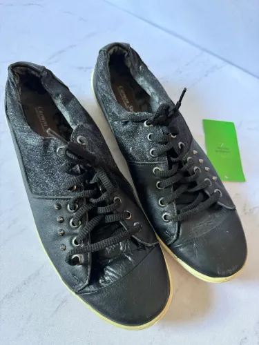 Tênis Carmen Steffens