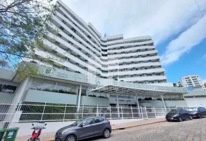 Cobertura com projeto assinado por arquiteto de grande prestígio no Itacorubi - Florianópo