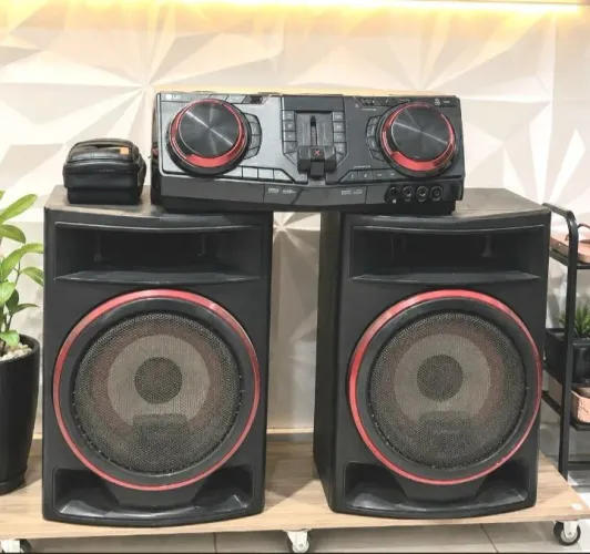 Vendo som LG XBOOM 1800w