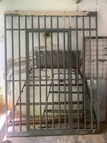 Portão com trilho 2,40mx1,83m
