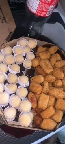 BRIGADEIROS + SALGADINHOS+ BOLO