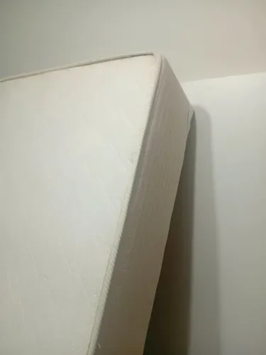 Base dupla para colchão Quem com pé e roinha de inox.(não vem com o colchão) marca castor