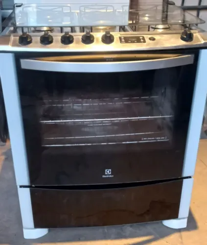 Fogão Electrolux elétrico 5 bocas