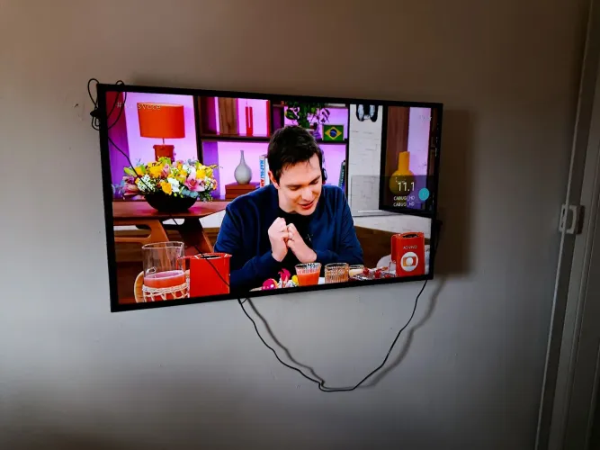 TV Samsung 43 polegadas semi nova