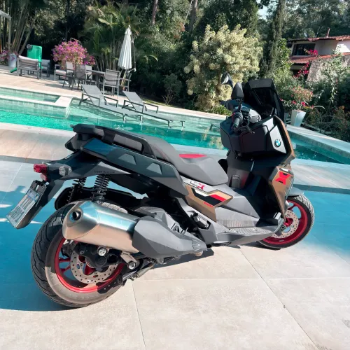Vendo BMW C400 X com 1200km