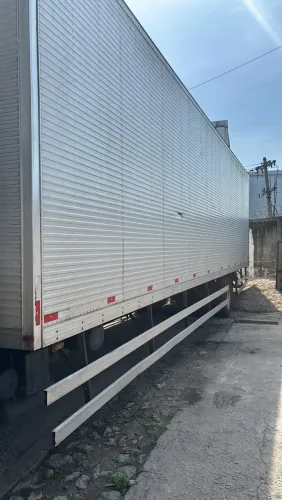 Baú marca Rossetti 11 m de comprimento
