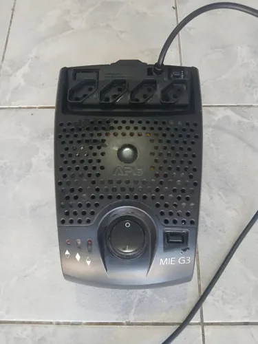 Módulo Isolador Estabilizado APC MIE G3 300VA