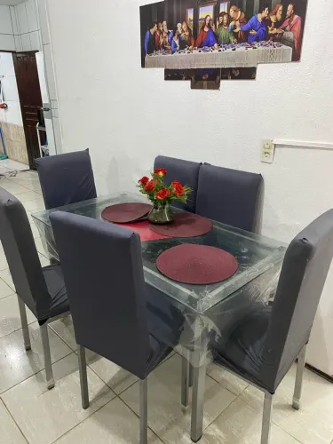 Mesa de vidro de 6 cadeiras