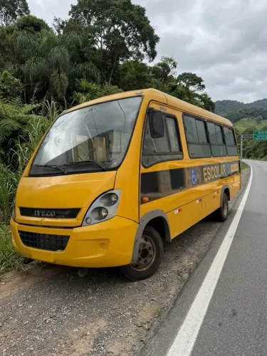 Iveco Daily Minibus Fretamento Longo 55c17 3.0 16V 170cv Diesel Mec. E5 2013