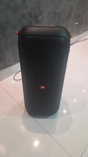 JBL partybox 710