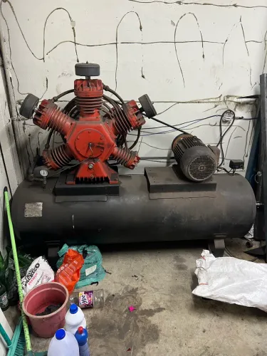 Compressor WAYNE 60 pés 15cv em perfeito estado com chave compactadora